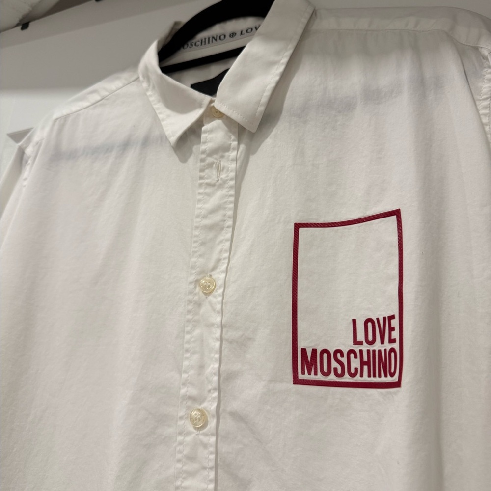 Love Moschino White Button-Down Shirt with Red Logo Pocket